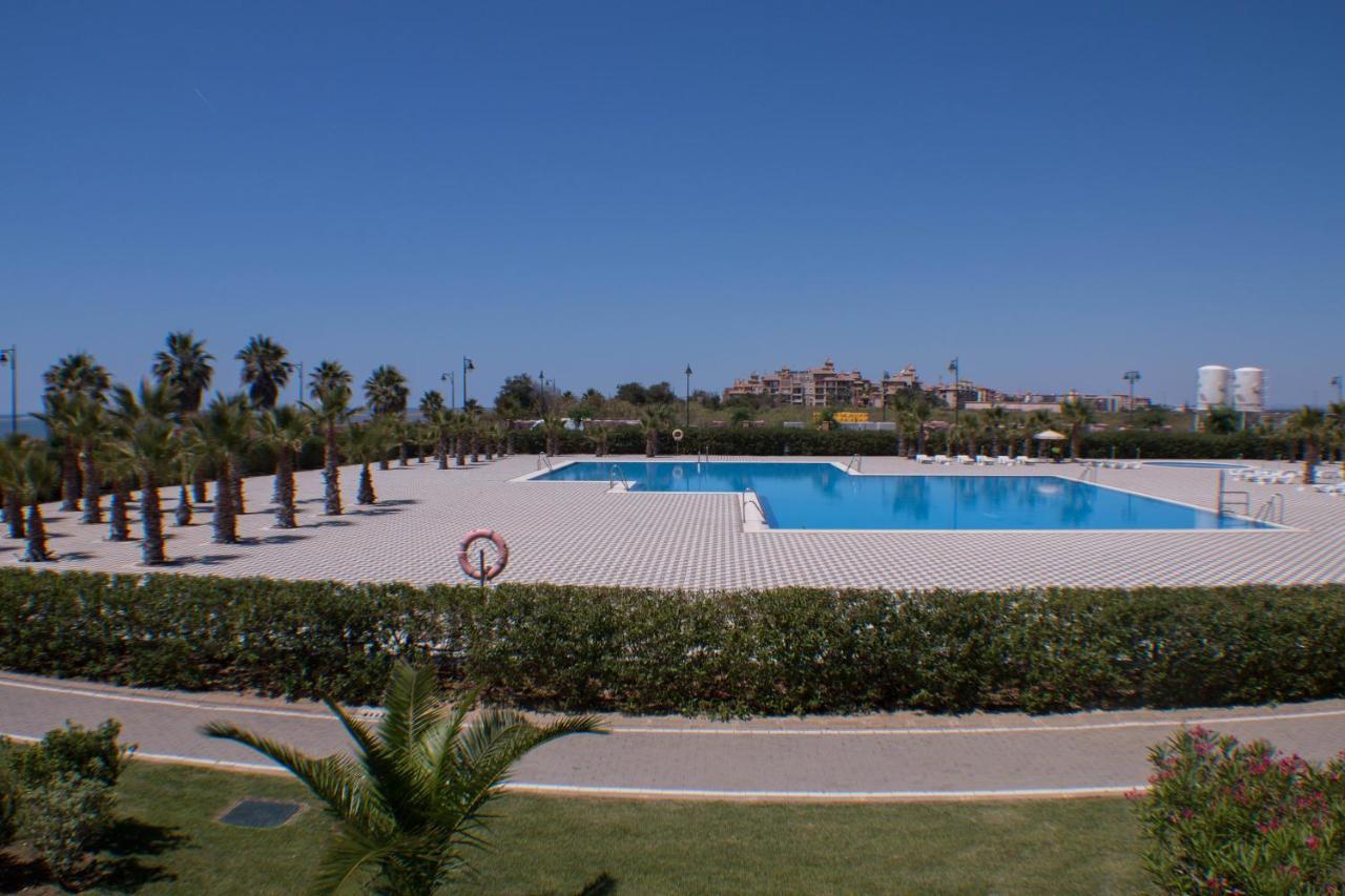 Urbanización Las Arenas Isla Canela Exterior foto