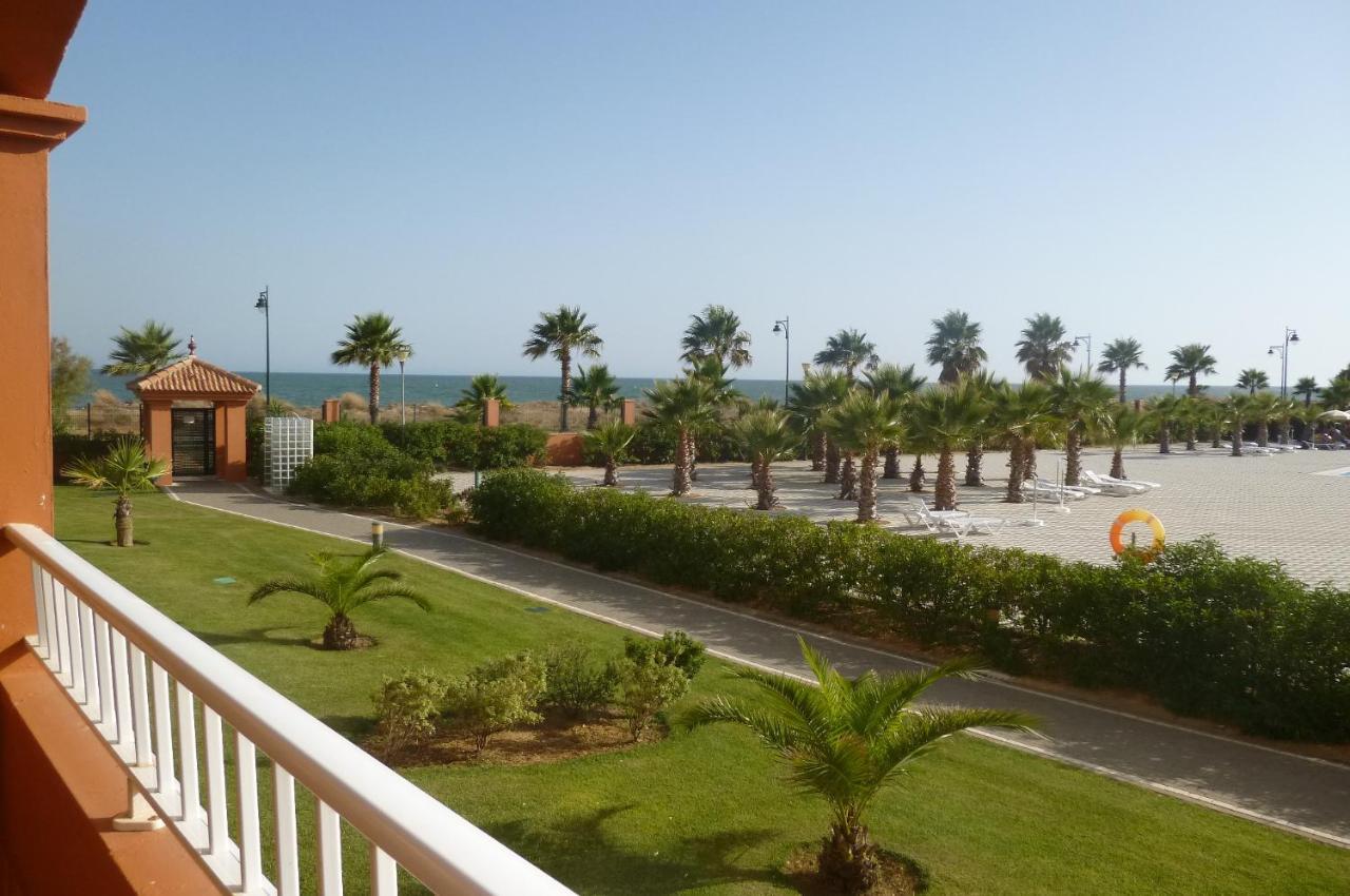 Urbanización Las Arenas Isla Canela Exterior foto